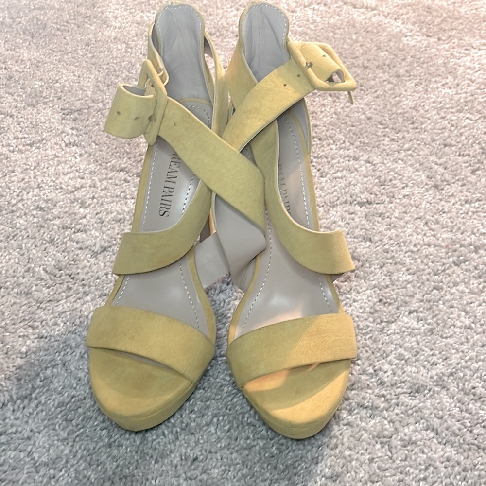 Dream Pairs platform mustard heels ankle straps size 7 new